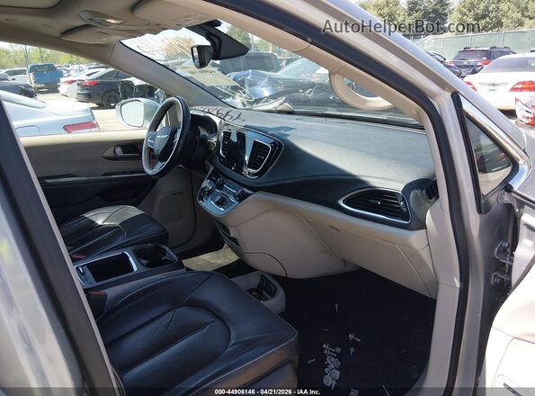 2C4RC1GG1JR251978 2018 CHRYSLER PACIFICA Silver Սալոնի դիմացի տեսք