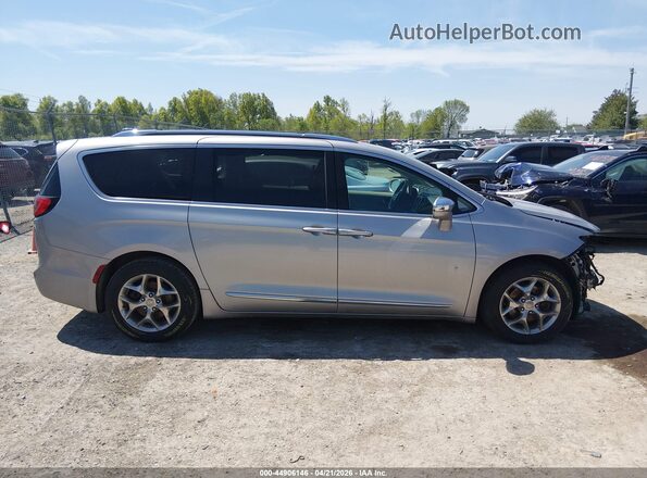 2C4RC1GG1JR251978 2018 CHRYSLER PACIFICA Silver Սալոնի 360 աստիճան տեսք