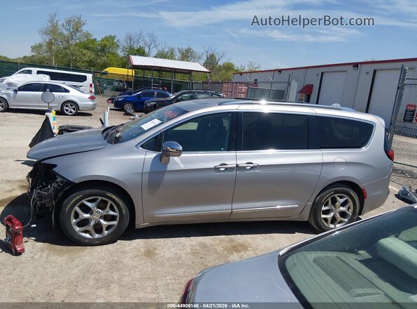 2C4RC1GG1JR251978 2018 CHRYSLER PACIFICA Silver 