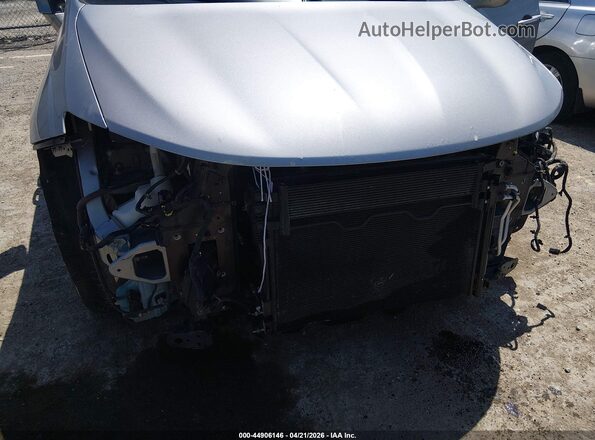 2C4RC1GG1JR251978 2018 CHRYSLER PACIFICA Silver Դիմացի տեսք