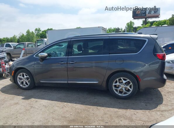 2C4RC1GG1LR139748 2020 CHRYSLER PACIFICA Gray 360 interior view