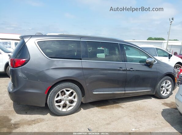 2C4RC1GG1LR139748 2020 CHRYSLER PACIFICA Gray Rear interior view