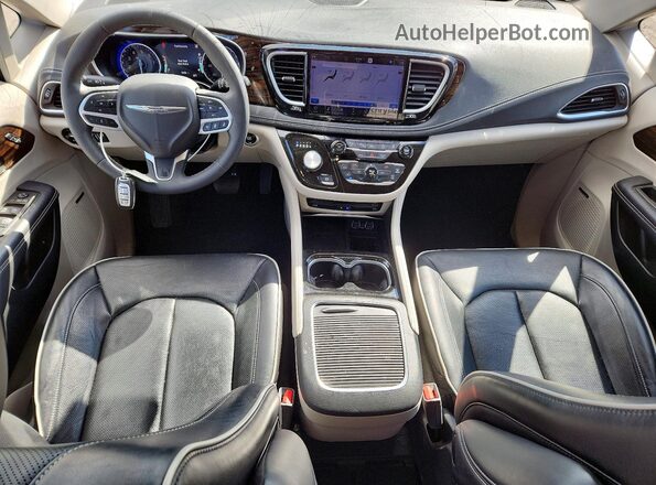 2C4RC1GG4PR540751 2023 CHRYSLER PACIFICA Gray Vista del salpicadero