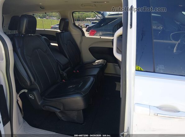 2C4RC1GG7JR131568 2018 CHRYSLER PACIFICA White VIN კოდის სტიკერის ხედი