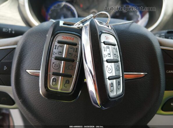 2C4RC1GG7JR259907 2018 CHRYSLER PACIFICA Бордовый 