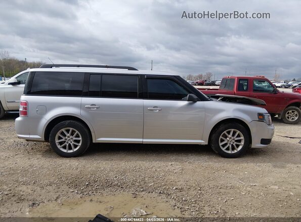 2FMGK5B80JBA19085 2018 FORD FLEX Silver Rear interior view