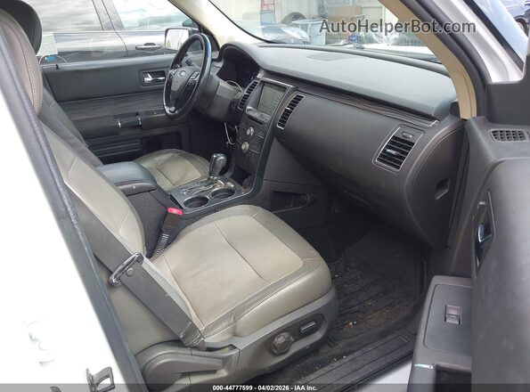 2FMGK5C81GBA10984 2016 FORD FLEX Белый Вид салона спереди