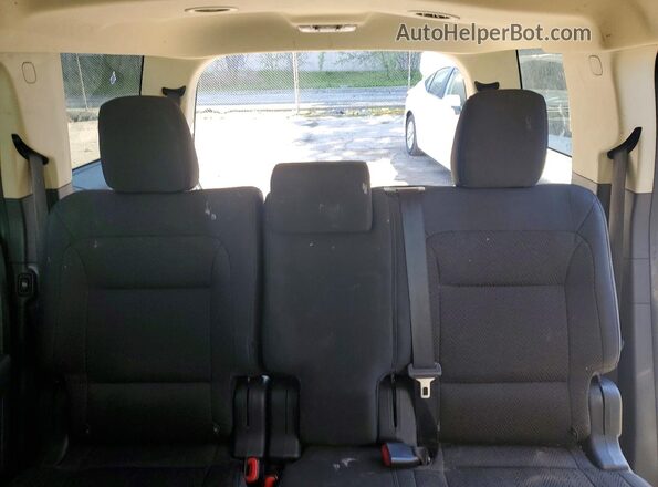 2FMGK5C87GBA13601 2016 FORD FLEX Silver Rear seats view