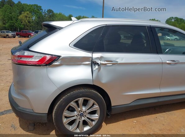 2FMPK3K92KBC27922 2019 FORD EDGE Silver Widok z przodu