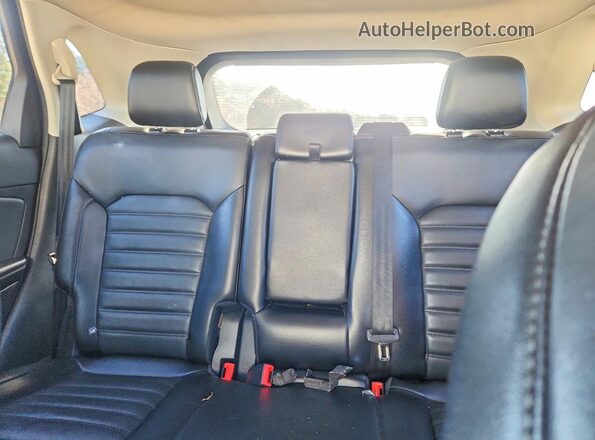 2FMPK4J89JBC17840 2018 FORD EDGE White Rear seats view