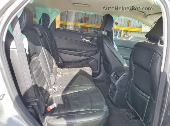 2FMPK4J98MBA21949 2021 FORD EDGE Silver Widok tylnych siedzeń