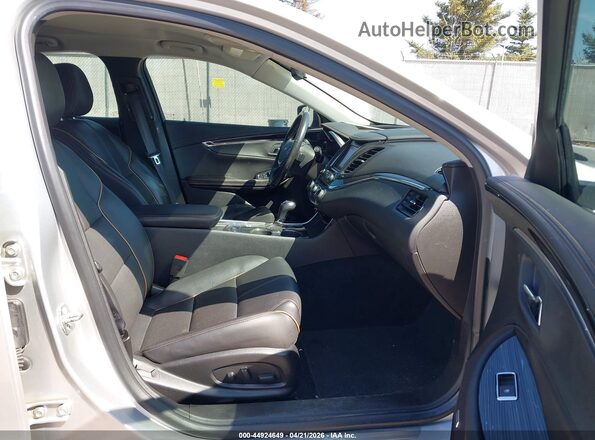 2G1125S39J9169727 2018 CHEVROLET IMPALA Silver Front interior view