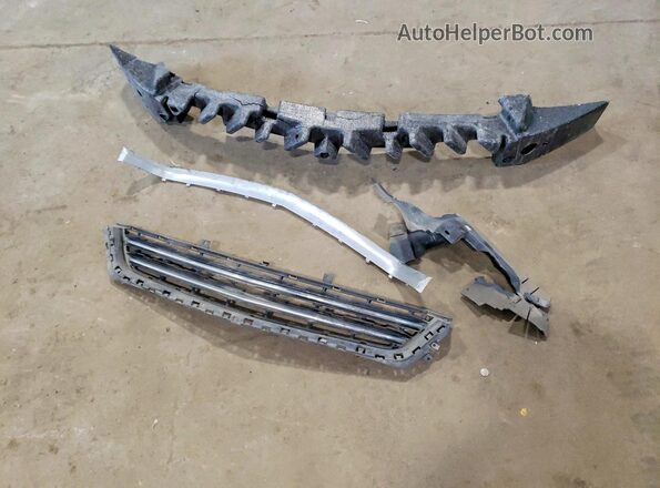 2G1145S3XG9176205 2016 CHEVROLET IMPALA Silver Widok komory silnika