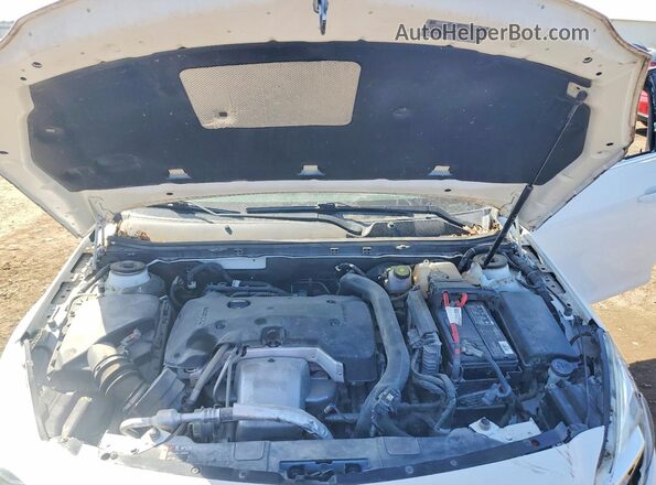 2G4GL5EX4H9147492 2017 BUICK REGAL White Widok wnętrza z tyłu