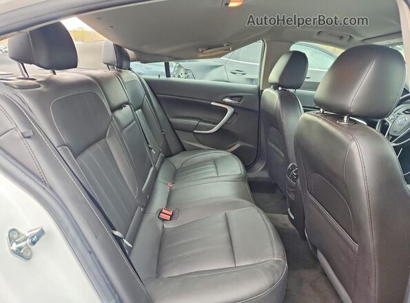 2G4GP5EXXG9150898 2016 BUICK REGAL White Rear seats view