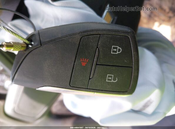 2GCUDAED8R1258050 2024 CHEVROLET SILVERADO White Widok deski rozdzielczej