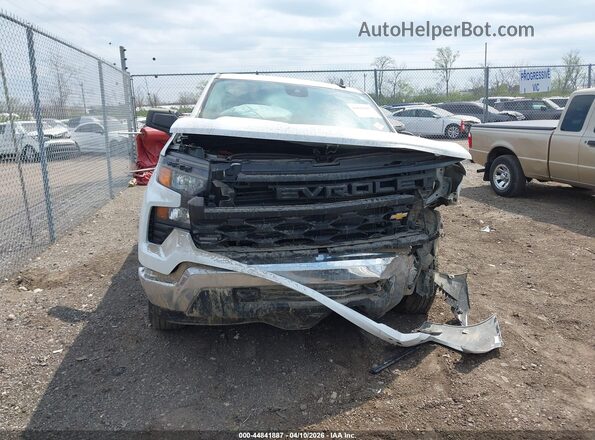 2GCUDAED8R1258050 2024 CHEVROLET SILVERADO White Widok wnętrza z tyłu