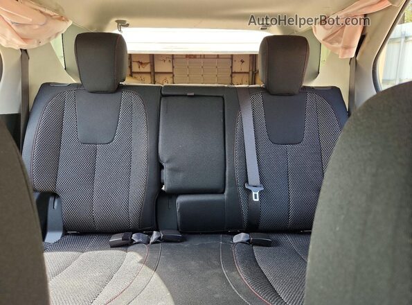 2GNALCEK4H6267997 2017 CHEVROLET EQUINOX Серебряный Вид задних сидений