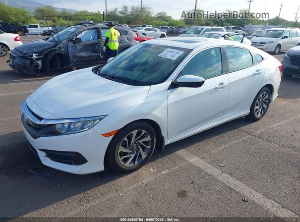 2HGFC2F77JH573347 2018 HONDA CIVIC White Передня ліва чверть