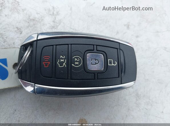 2LMPJ6K90KBL47548 2019 LINCOLN NAUTILUS Желто-коричневый Вид панели приборов