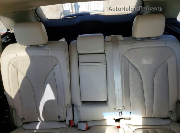 2LMPJ6L92KBL53589 2019 LINCOLN NAUTILUS Gray Widok tylnych siedzeń