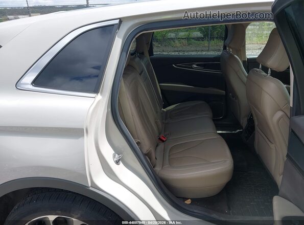 2LMPJ8K90NBL01931 2022 LINCOLN NAUTILUS Beige VIN კოდის სტიკერის ხედი