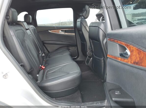 2LMPJ8LR1HBL33810 2017 LINCOLN MKX Silver VIN sticker view