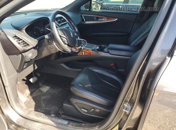 2LMPJ8LR5HBL11504 2017 LINCOLN MKX Gray Vista interior delantera