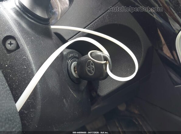 2T1BURHE2HC859478 2017 TOYOTA LL Gray Вид панелі приладів