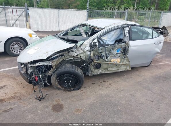 2T1BURHE4JC031583 2018 TOYOTA LL Silver Przód lewy