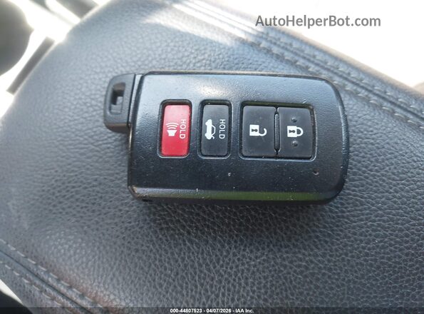 2T1BURHE7GC603321 2016 TOYOTA LL Серебряный Вид панели приборов