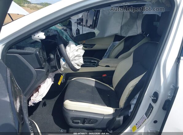 2T2AGCEZ0RC047133 2024 LEXUS NX 350 White Front interior view