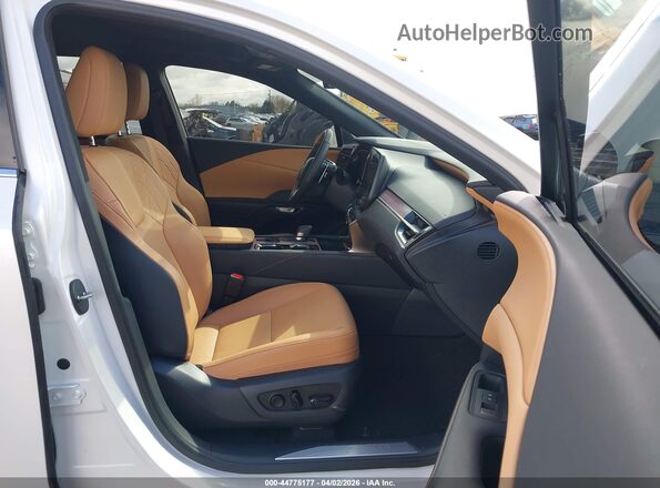 2T2BAMCA3SC110868 2025 LEXUS RX 350 White Front interior view