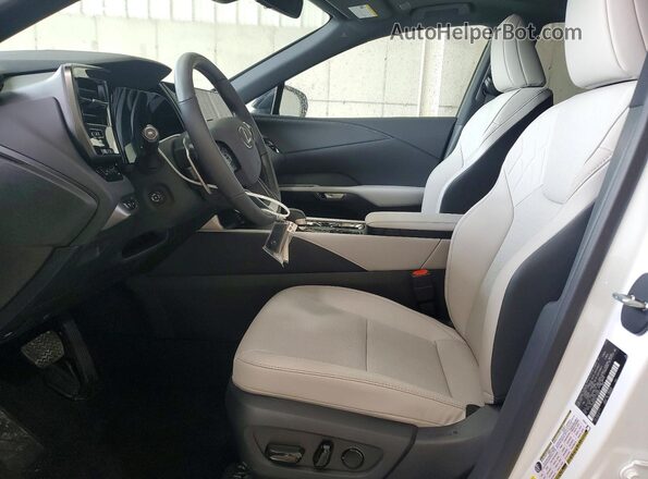 2T2BAMCA5TC130802 2026 LEXUS RX White Widok wnętrza z przodu