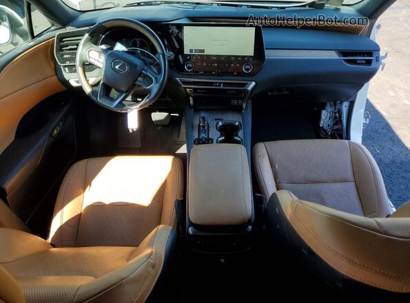 2T2BBMCA3PC011052 2023 LEXUS RX Белый Вид панели приборов