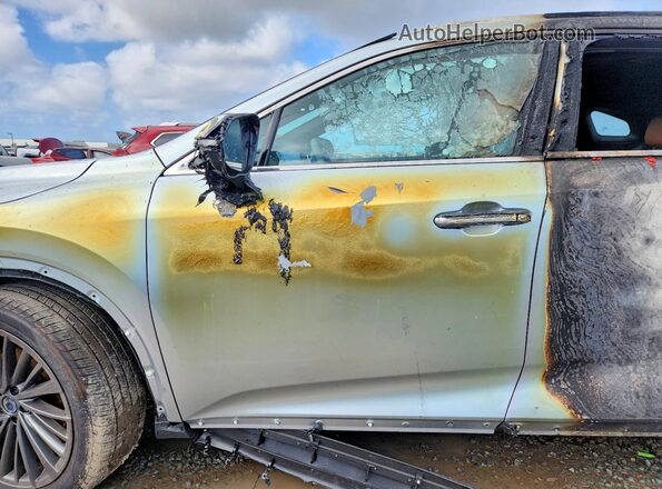2T2BBMCA6SC079936 2025 LEXUS RX Silver Սալոնի դիմացի տեսք