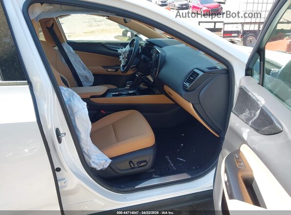 2T2GDCAZ3SC026405 2025 LEXUS NX 250 White Вид салону спереду