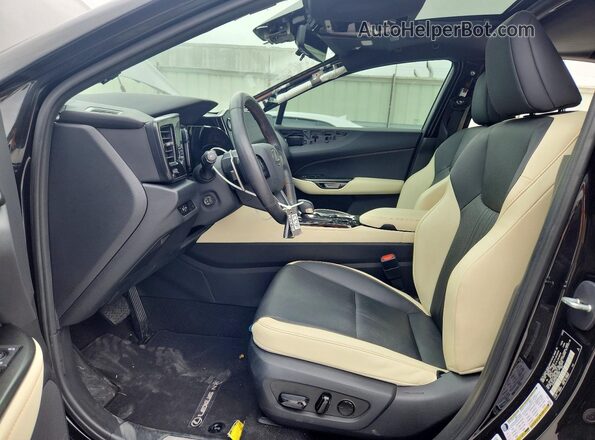 2T2GGCEZ2PC023908 2023 LEXUS NX Черный Вид салона спереди