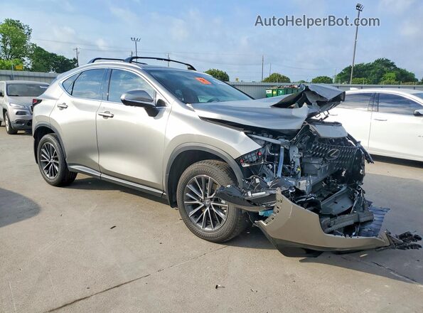 2T2GGCEZ5TC098631 2026 LEXUS NX Серебряный Передняя правая четверть