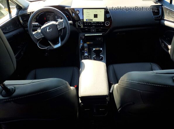 2T2GGCEZ5TC102144 2026 LEXUS NX White Вид панелі приладів