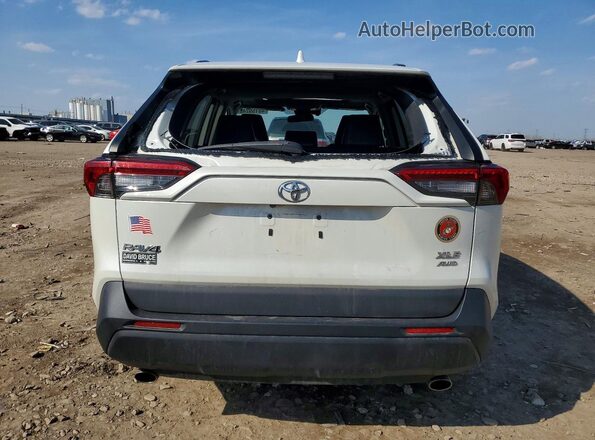 2T3A1RFV3MW209128 2021 TOYOTA LE White უკანა ხედი