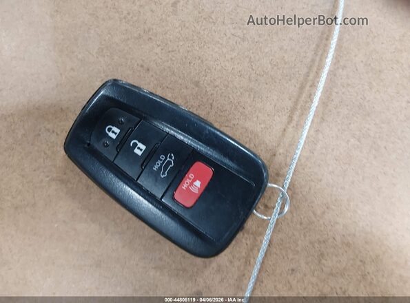 2T3A1RFV4SW550650 2025 TOYOTA LE Red Widok deski rozdzielczej