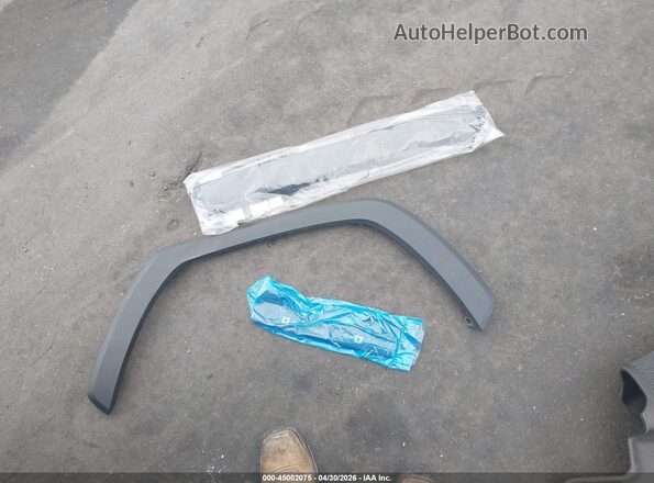 2T3C1RFV1SW370552 2025 TOYOTA LE White Vista del cuadro de instrumentos