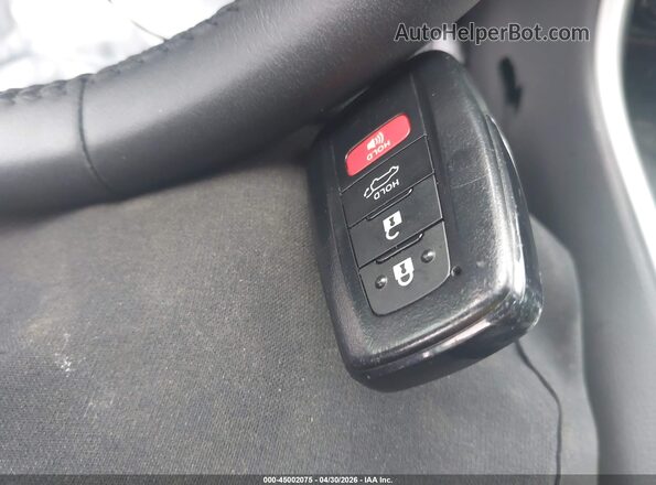 2T3C1RFV1SW370552 2025 TOYOTA LE White Vista del salpicadero