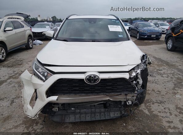 2T3C1RFV2MW112429 2021 TOYOTA LE White უკანა სალონის ხედი