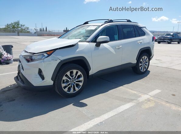 2T3C1RFV2MW113385 2021 TOYOTA LE Белый Передняя левая четверть