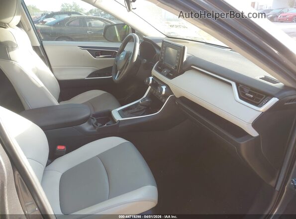 2T3C1RFV2MW147682 2021 TOYOTA LE Gray 
