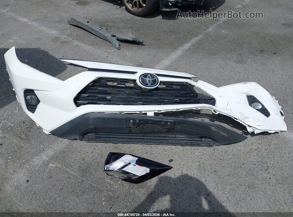 2T3C1RFV7LW076106 2020 TOYOTA LE White Instrument cluster view
