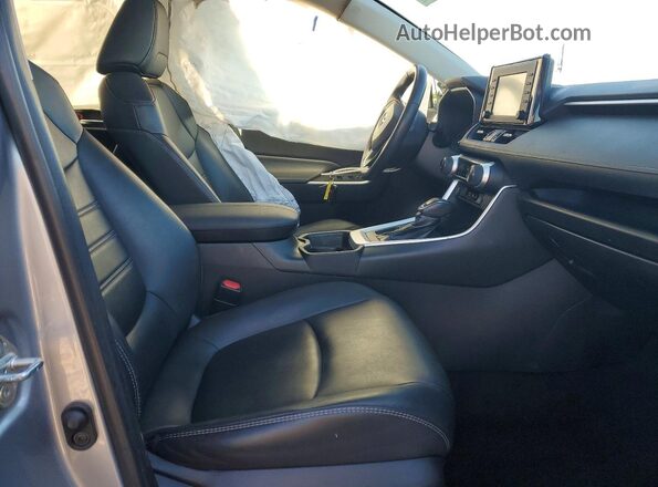 2T3C1RFV8KC011880 2019 TOYOTA LE Серебряный Вид салона спереди