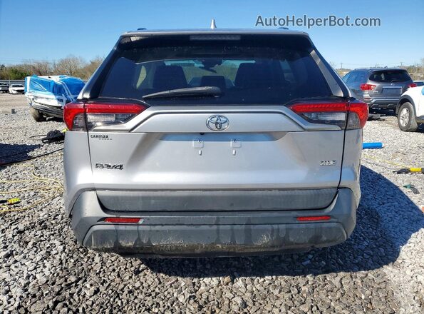 2T3C1RFV8KC011880 2019 TOYOTA LE Серебряный Вид сзади